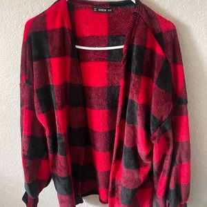 Oversized Fleece Flannel
Size: XS
#shein
#flannel
#fleece